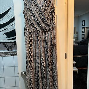 Connected Apparel navy blue and yellow jumper.